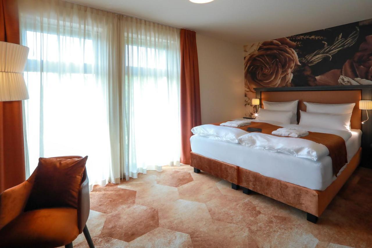 Spree. Hotel Am Hafen Lübbenau Zewnętrze zdjęcie